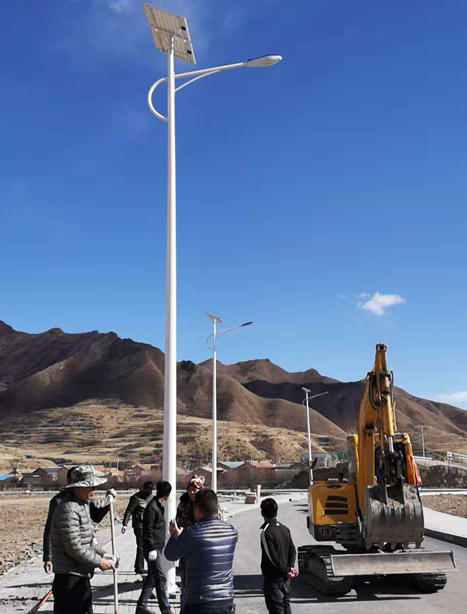 甘南碌曲10米林周太阳能路灯项目