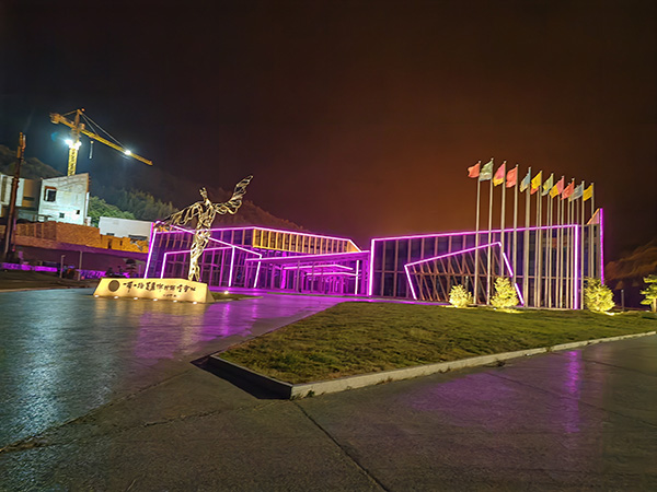 城市亮化是现代城市建设的重要组成部分，它不仅可以美化城市的夜景，还能提升城市的整体形象。随着科技的不断进步，城市亮化也得到了更多的关注和创新。本文将介绍一些关于城市亮化的创意和技术，帮助读者了解林周城市亮化的重要性以及如何进行林周城市亮化的规划和实施。