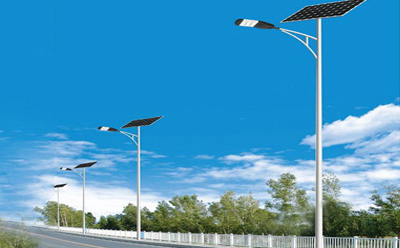 农村道路装林周太阳能路灯选多大瓦数实测